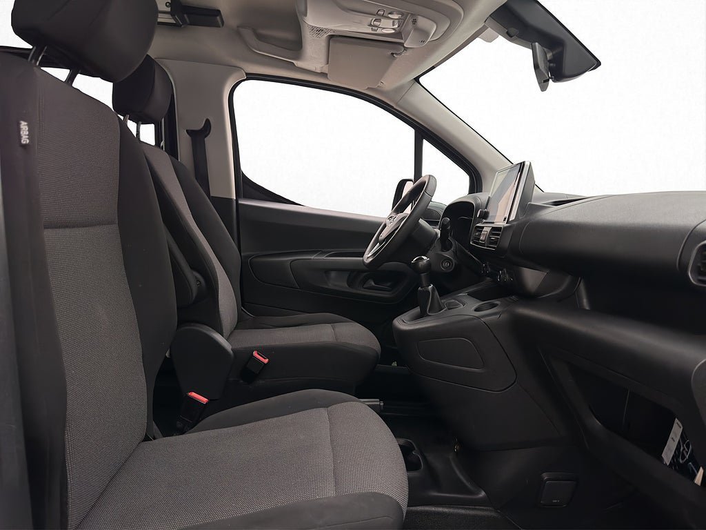 Vehicle Image 23