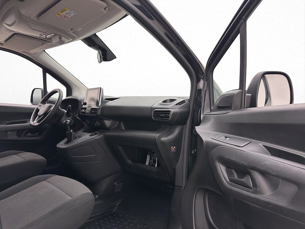 Vehicle Image 24
