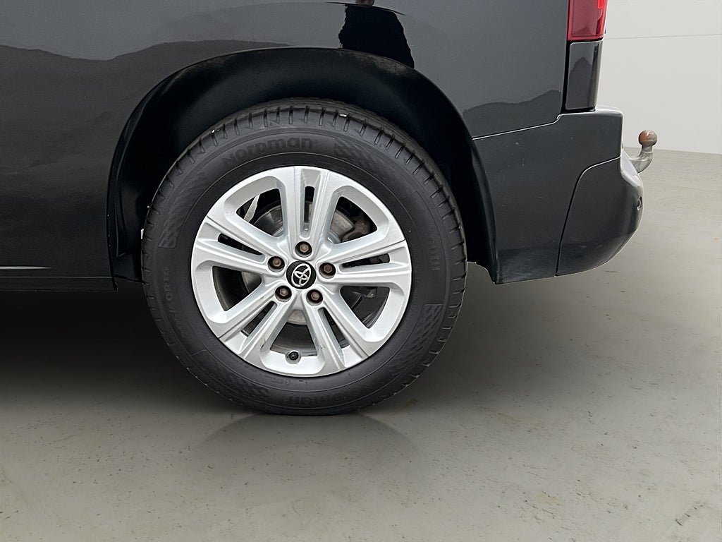 Vehicle Image 31