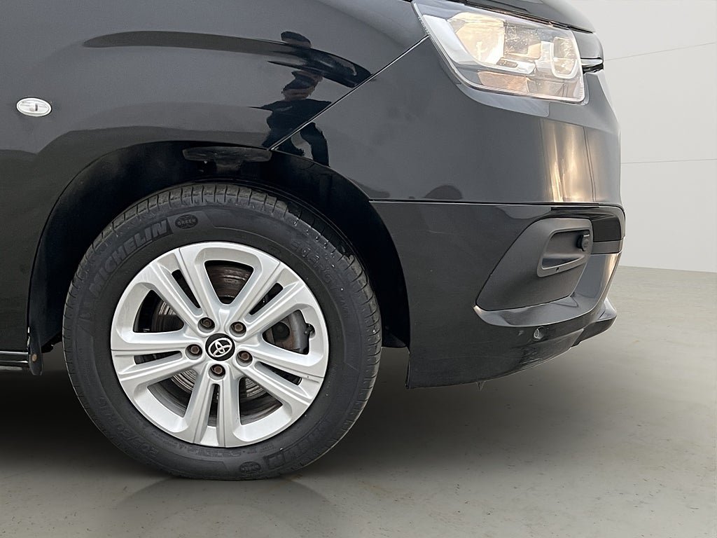 Vehicle Image 33