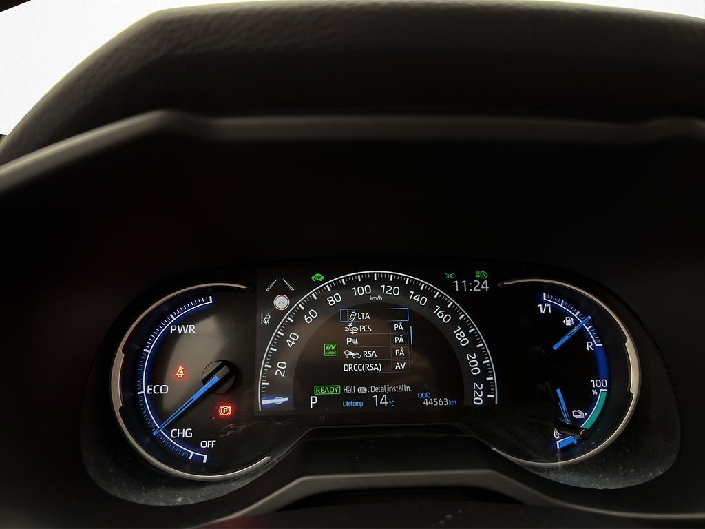 Vehicle Image 16