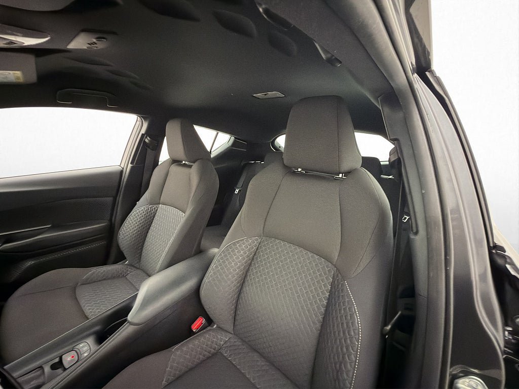 Vehicle Image 10