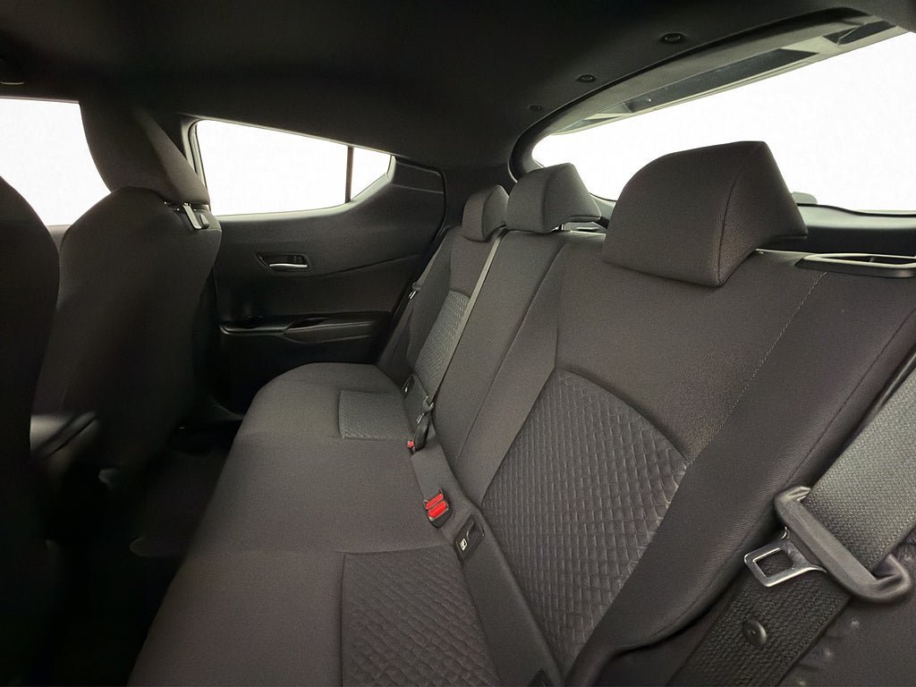 Vehicle Image 24