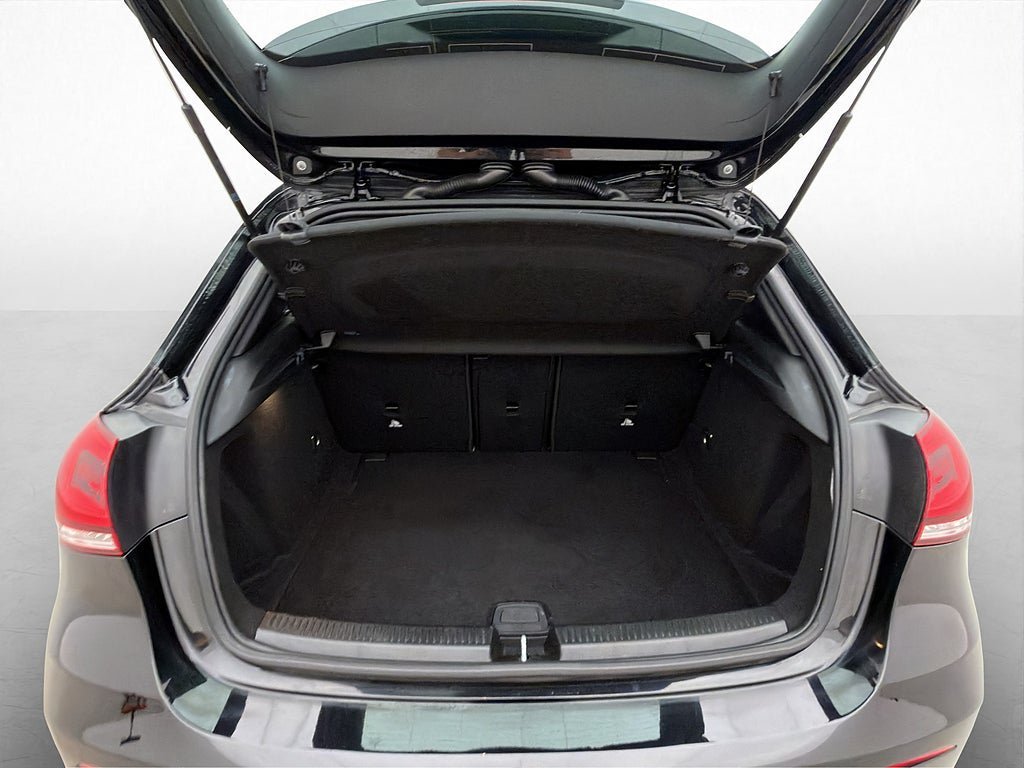 Vehicle Image 33