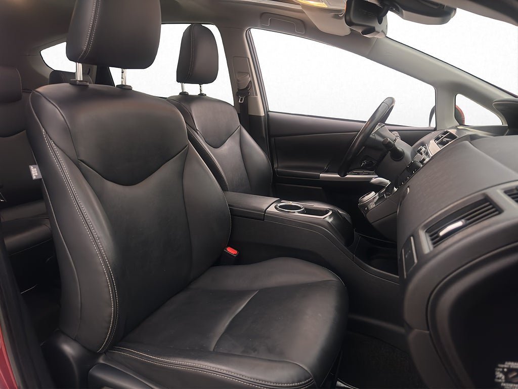 Vehicle Image 12