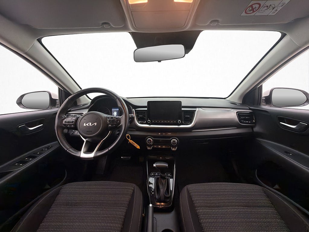 Vehicle Image 12