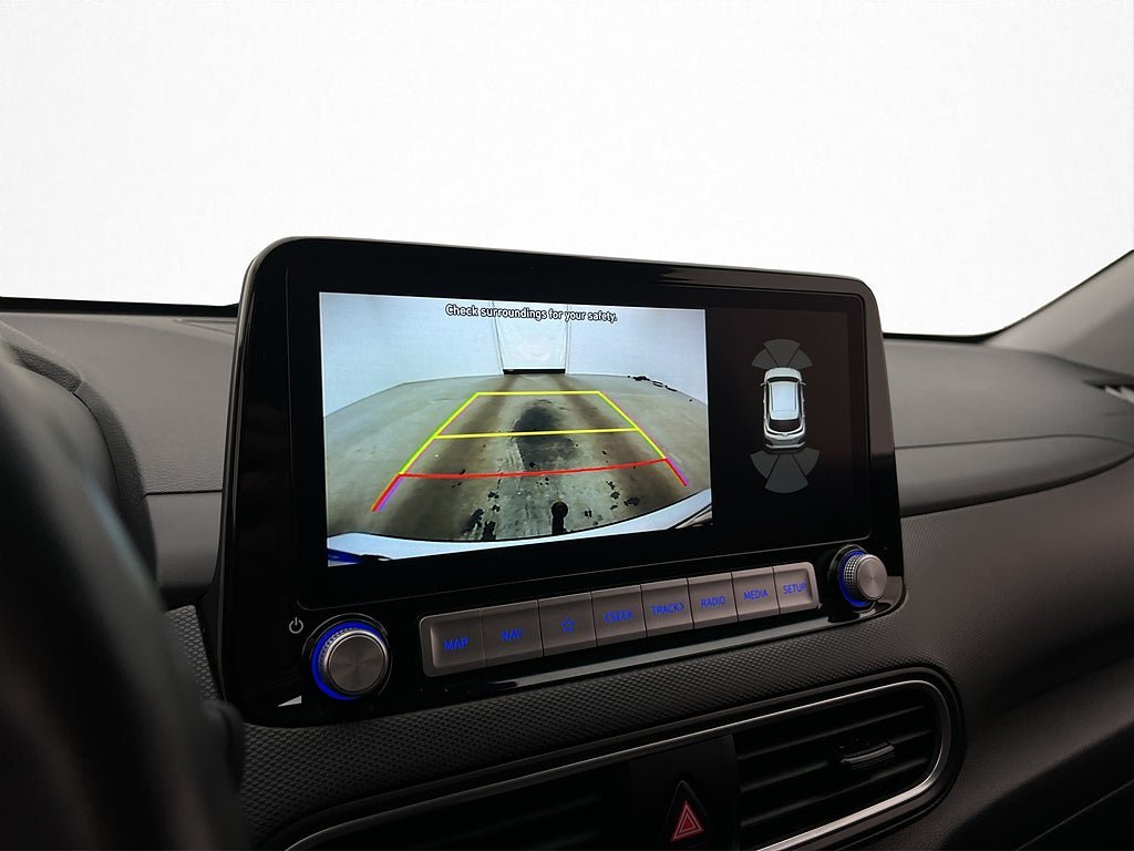 Vehicle Image 25