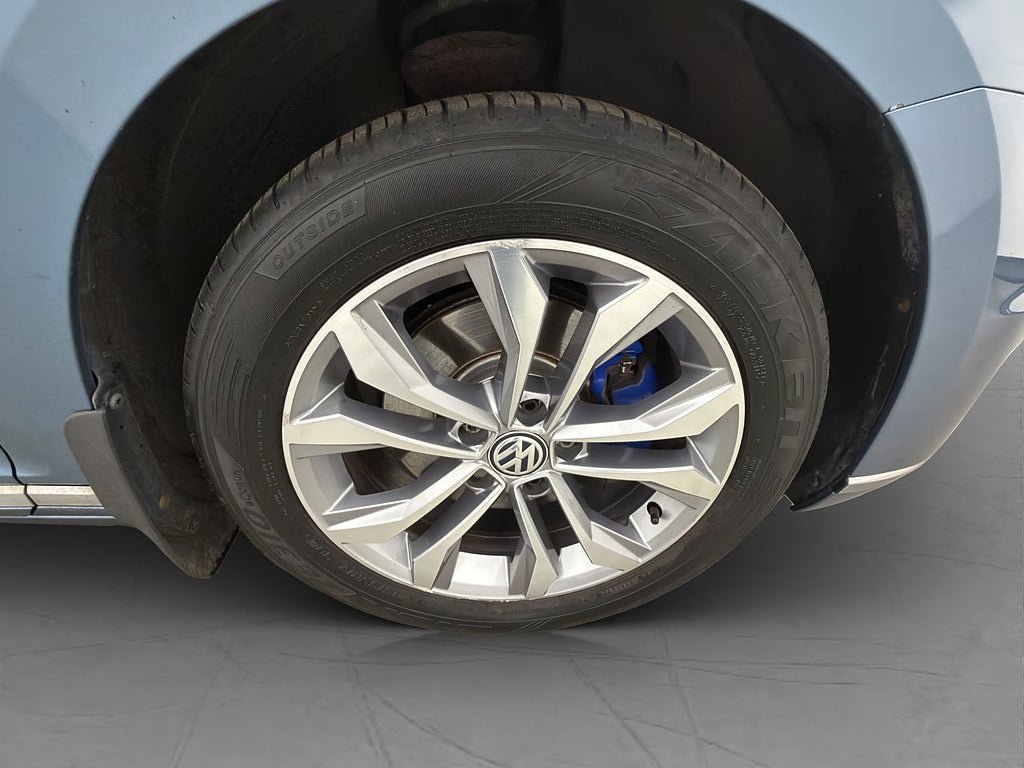 Vehicle Image 32