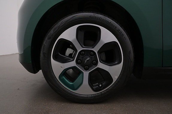 Vehicle Image 27