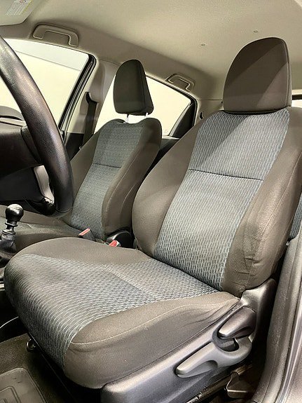 Vehicle Image 18
