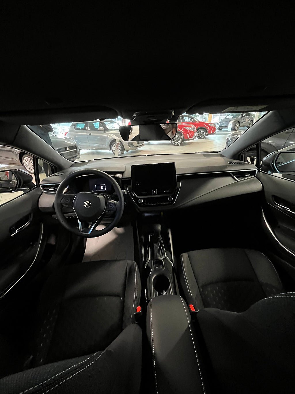 Vehicle Image 6