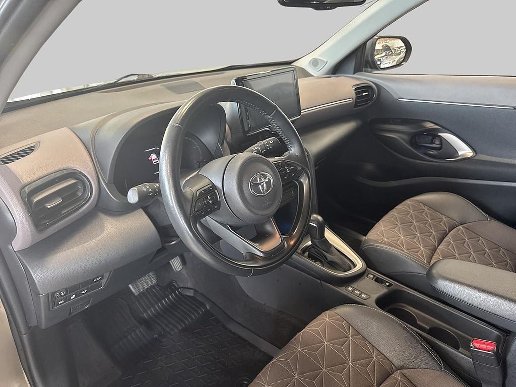 Vehicle Image 14