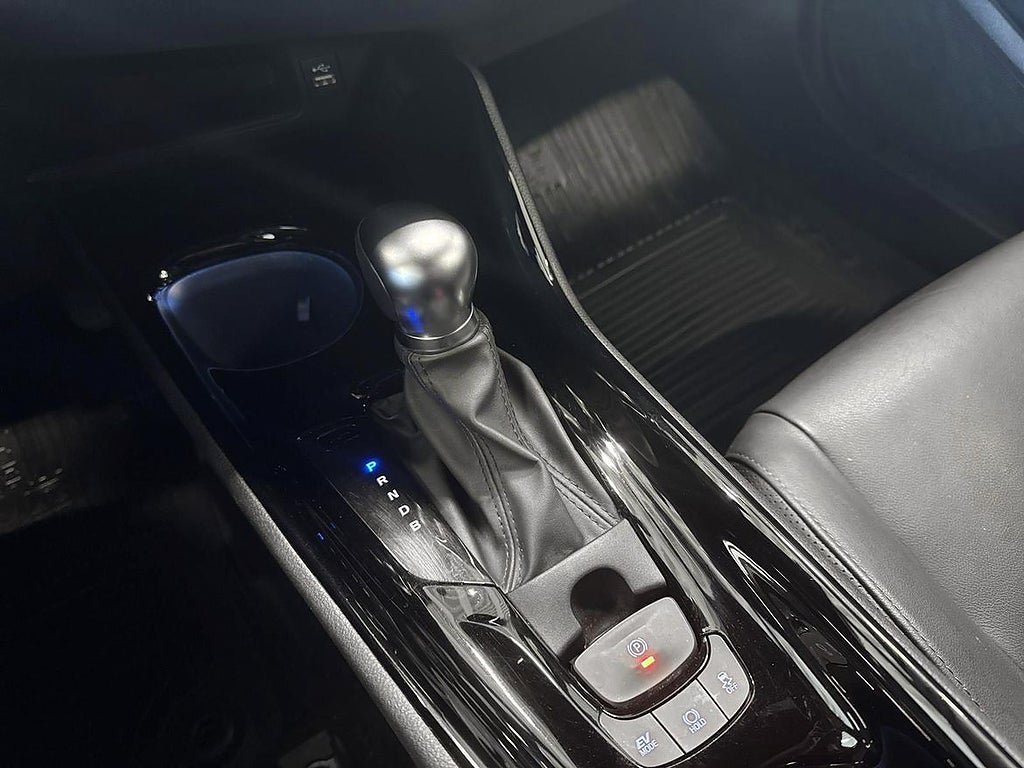 Vehicle Image 18