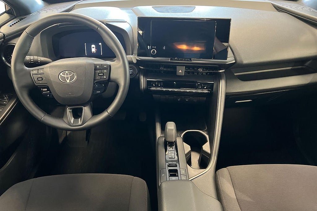 Vehicle Image 10
