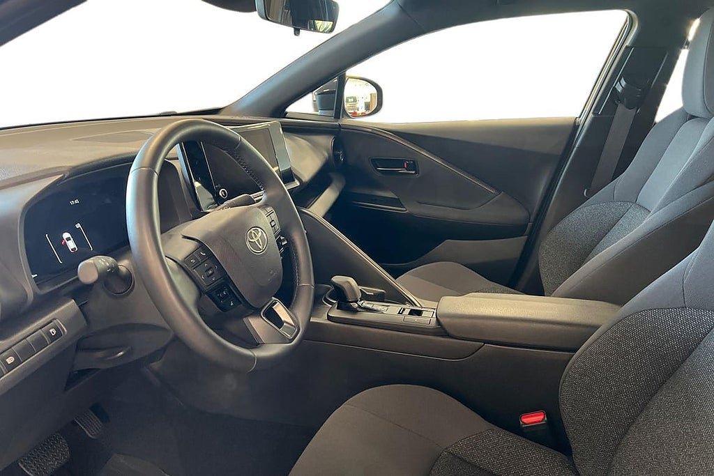 Vehicle Image 14