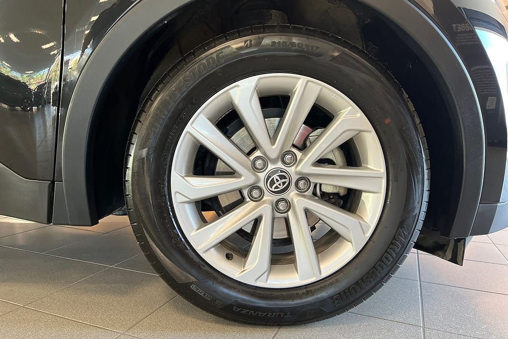 Vehicle Image 17