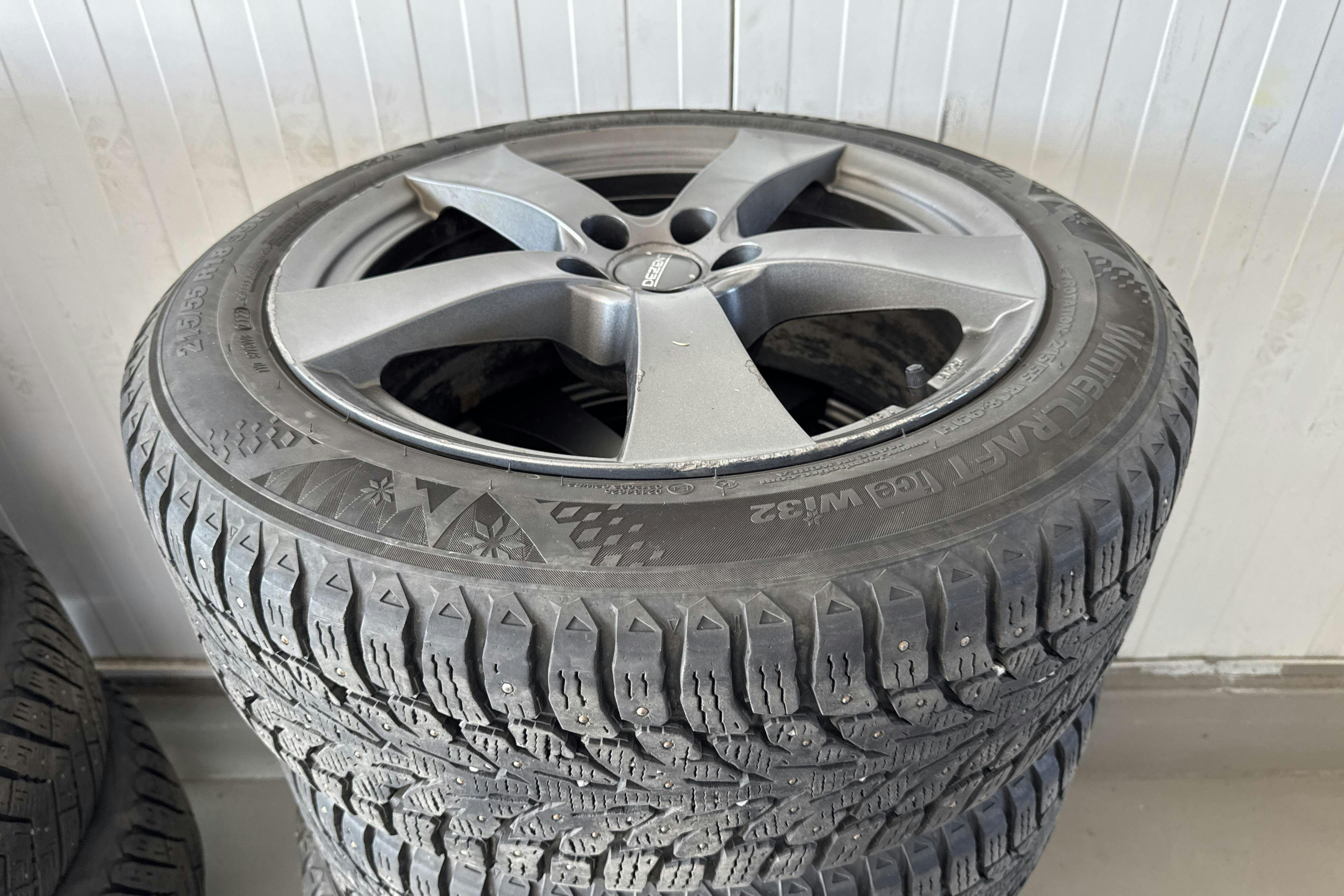 Vehicle Image 21