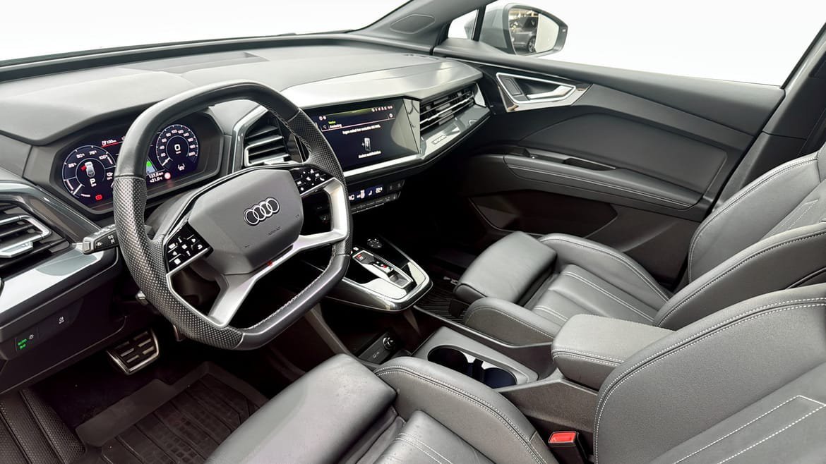 Vehicle Image 7