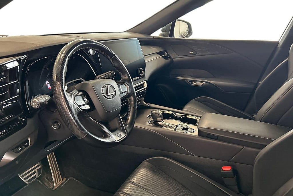 Vehicle Image 14