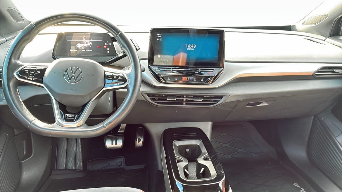 Vehicle Image 10