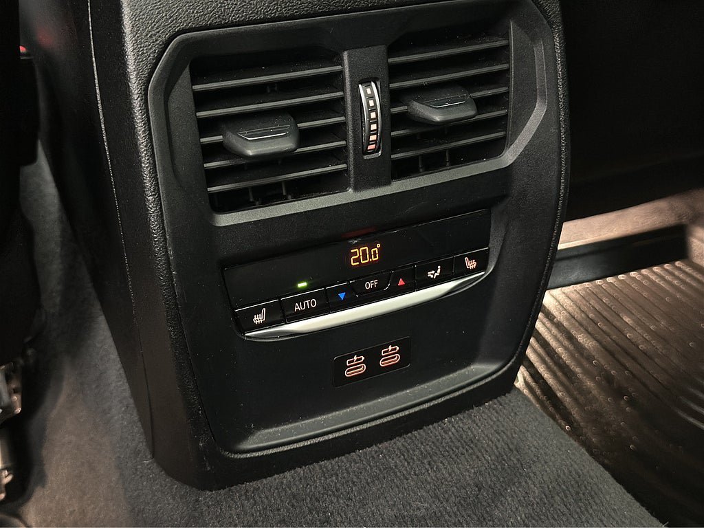 Vehicle Image 29