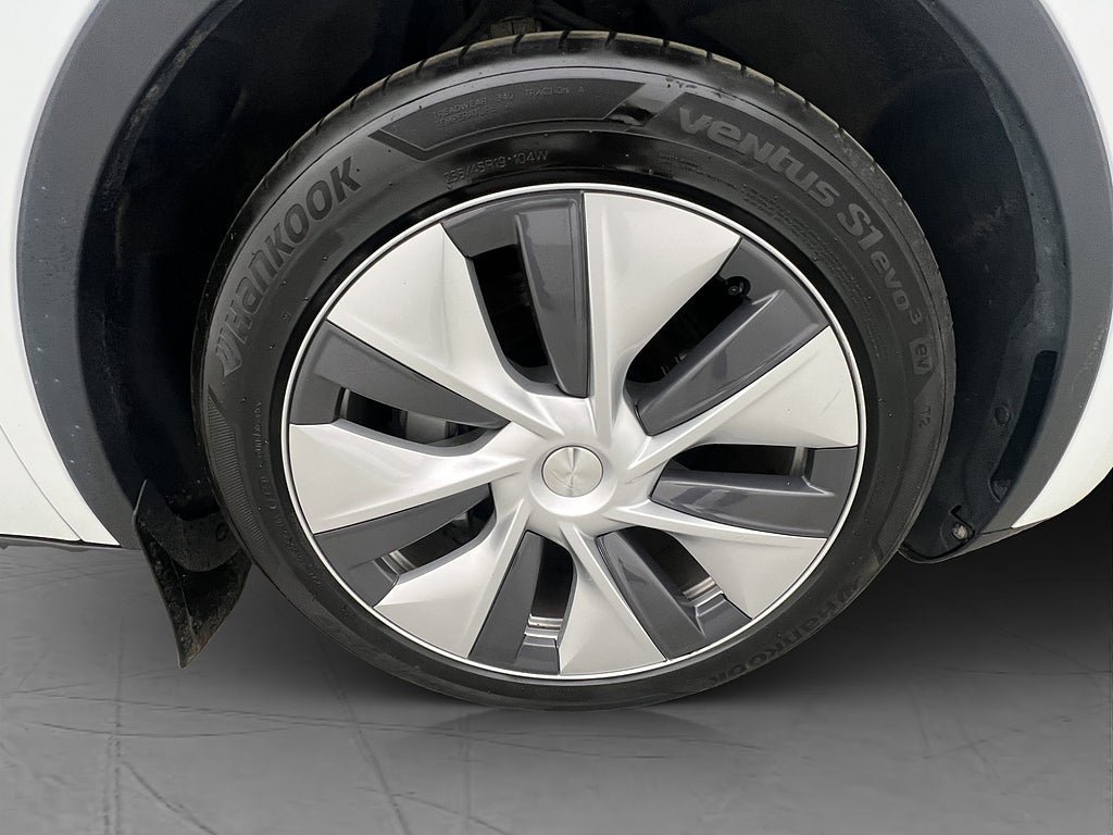 Vehicle Image 33
