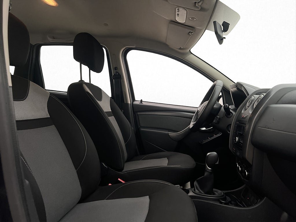 Vehicle Image 11