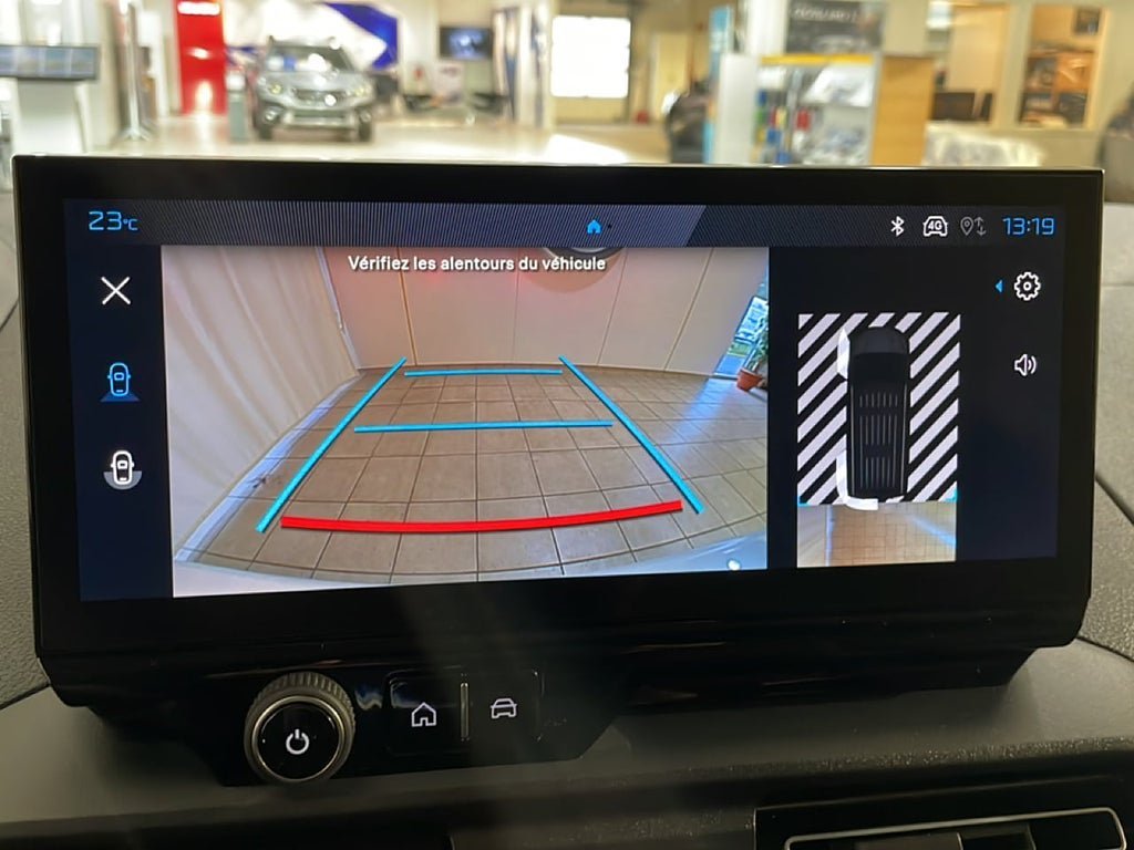 Vehicle Image 11