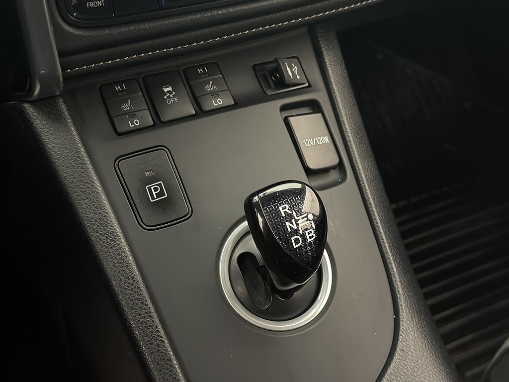 Vehicle Image 23