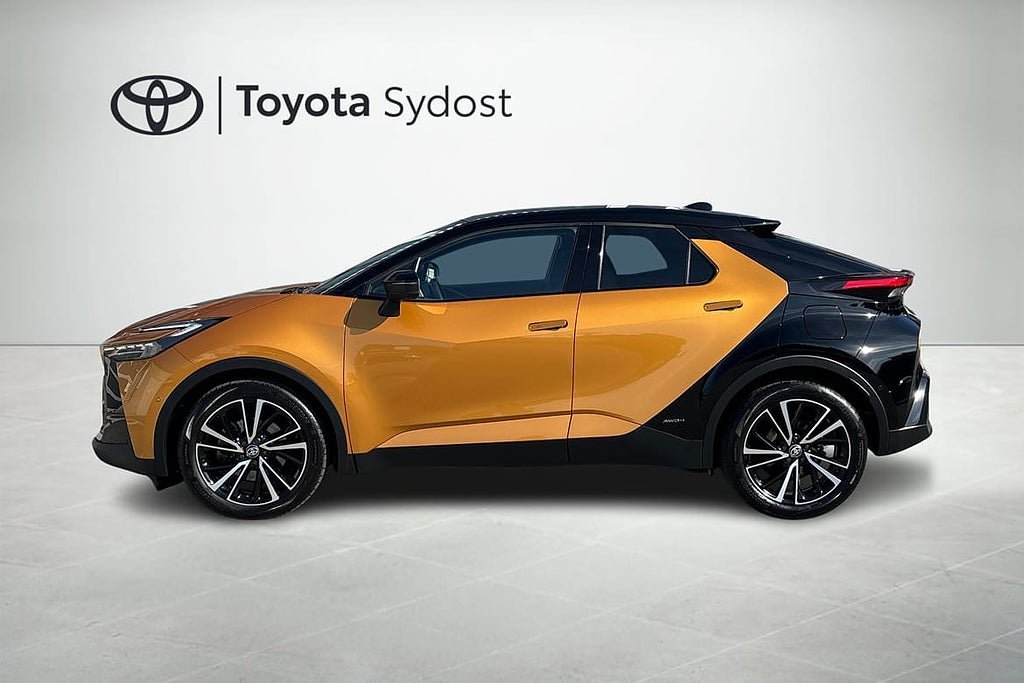 Vehicle Image 4