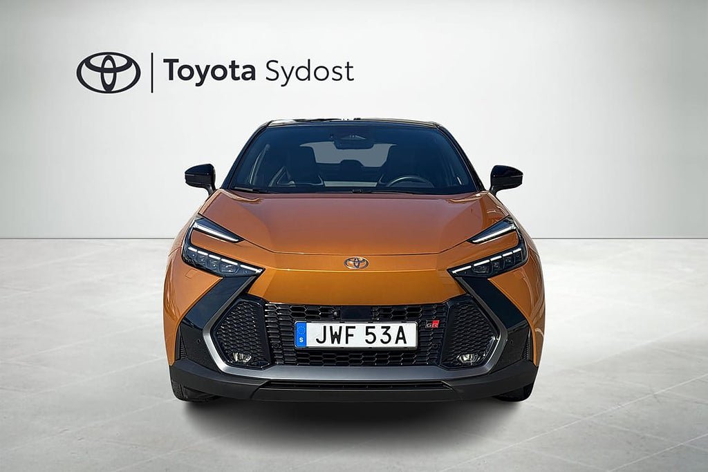 Vehicle Image 6