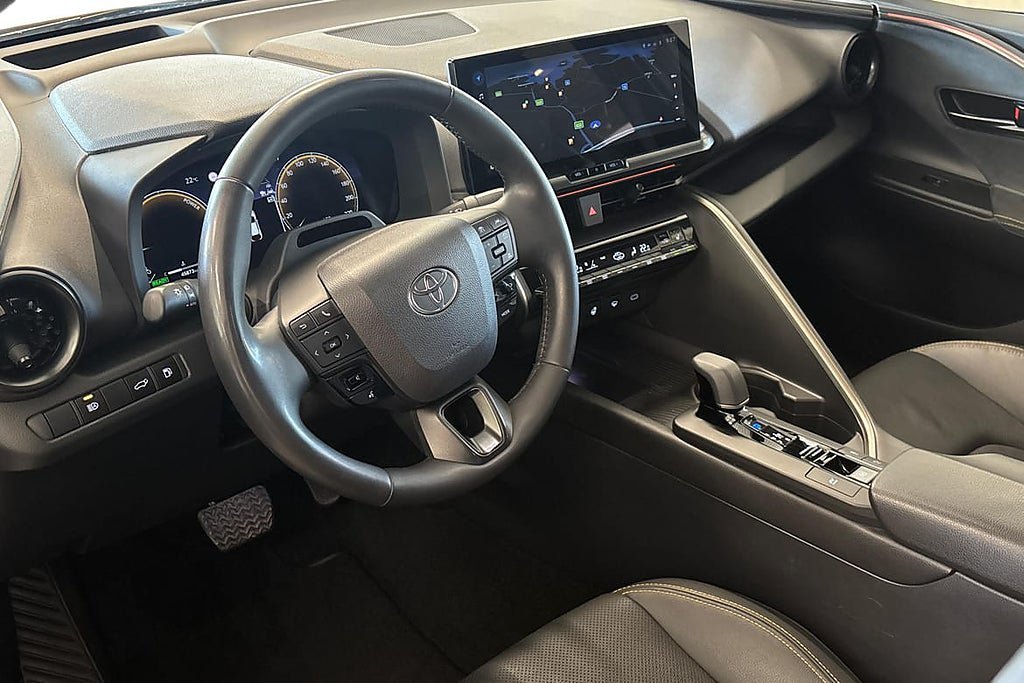 Vehicle Image 12