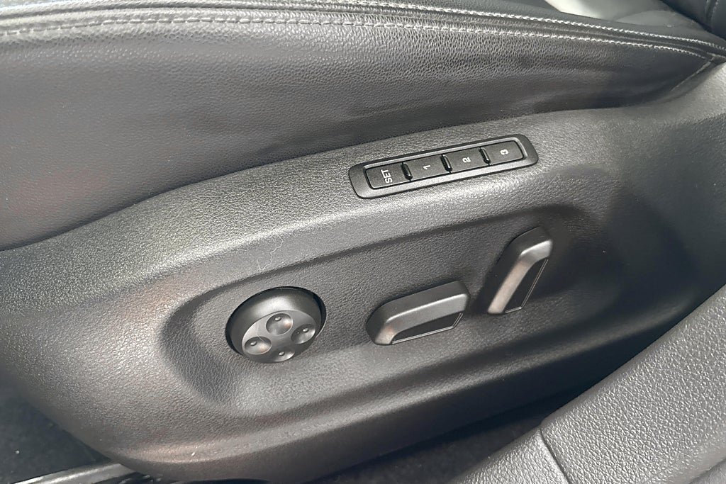 Vehicle Image 27