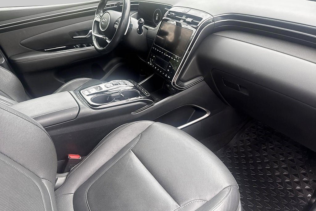 Vehicle Image 13