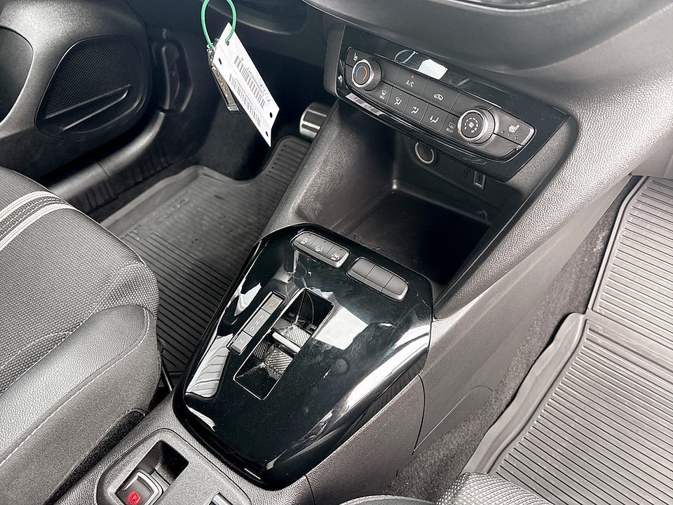 Vehicle Image 11