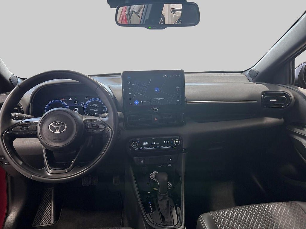 Vehicle Image 12