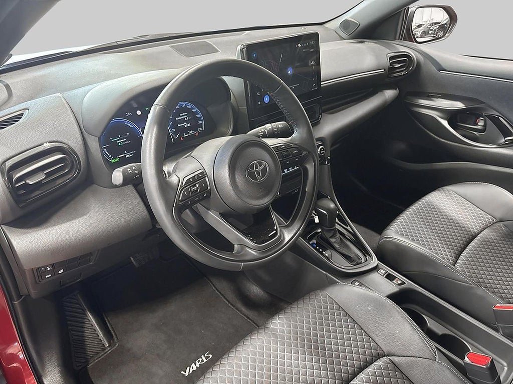 Vehicle Image 14
