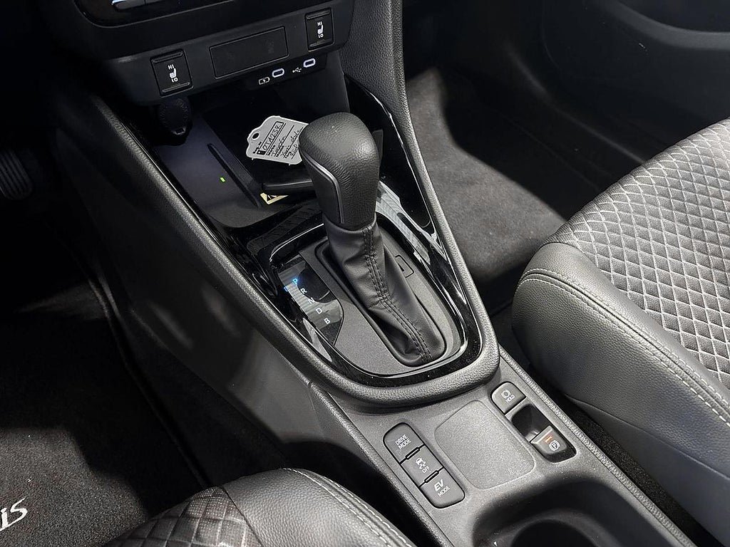 Vehicle Image 18