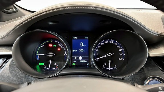 Vehicle Image 15