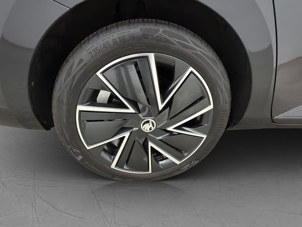 Vehicle Image 37