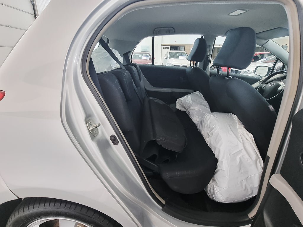 Vehicle Image 17