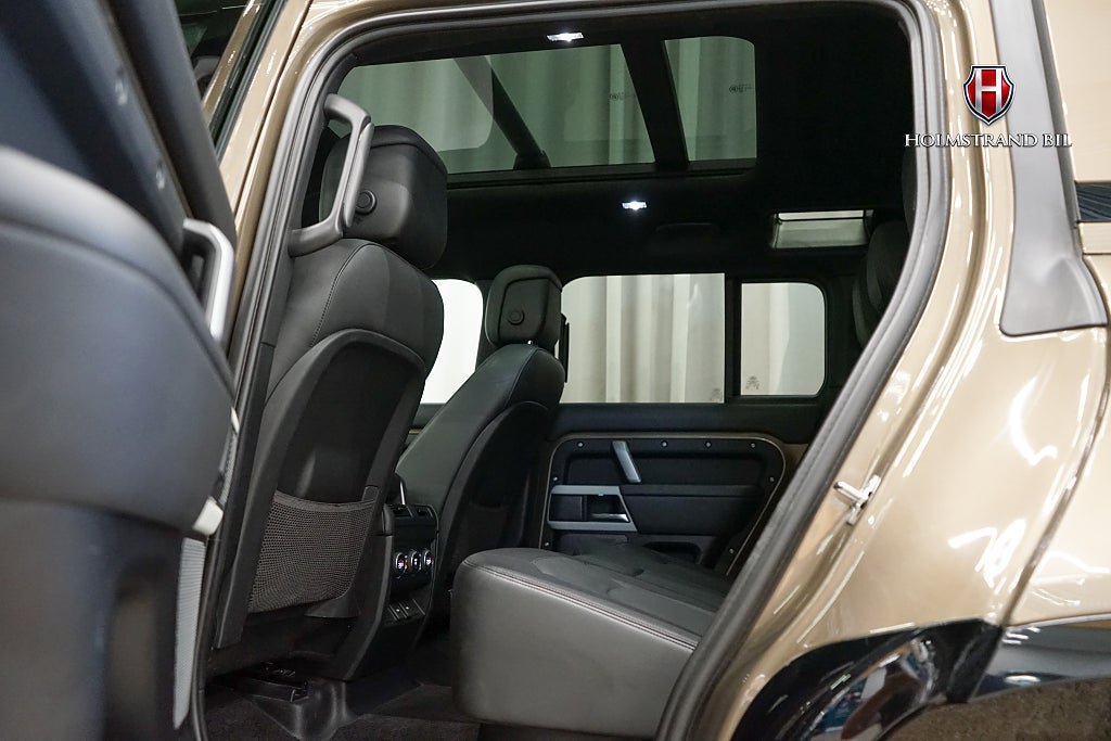 Vehicle Image 17