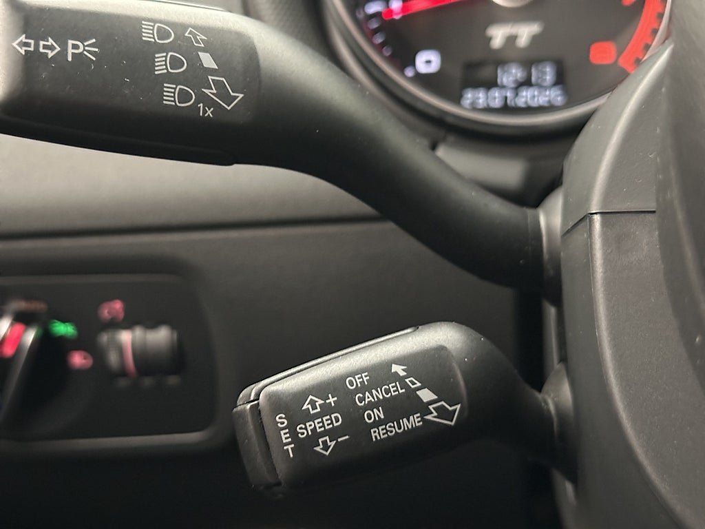 Vehicle Image 28