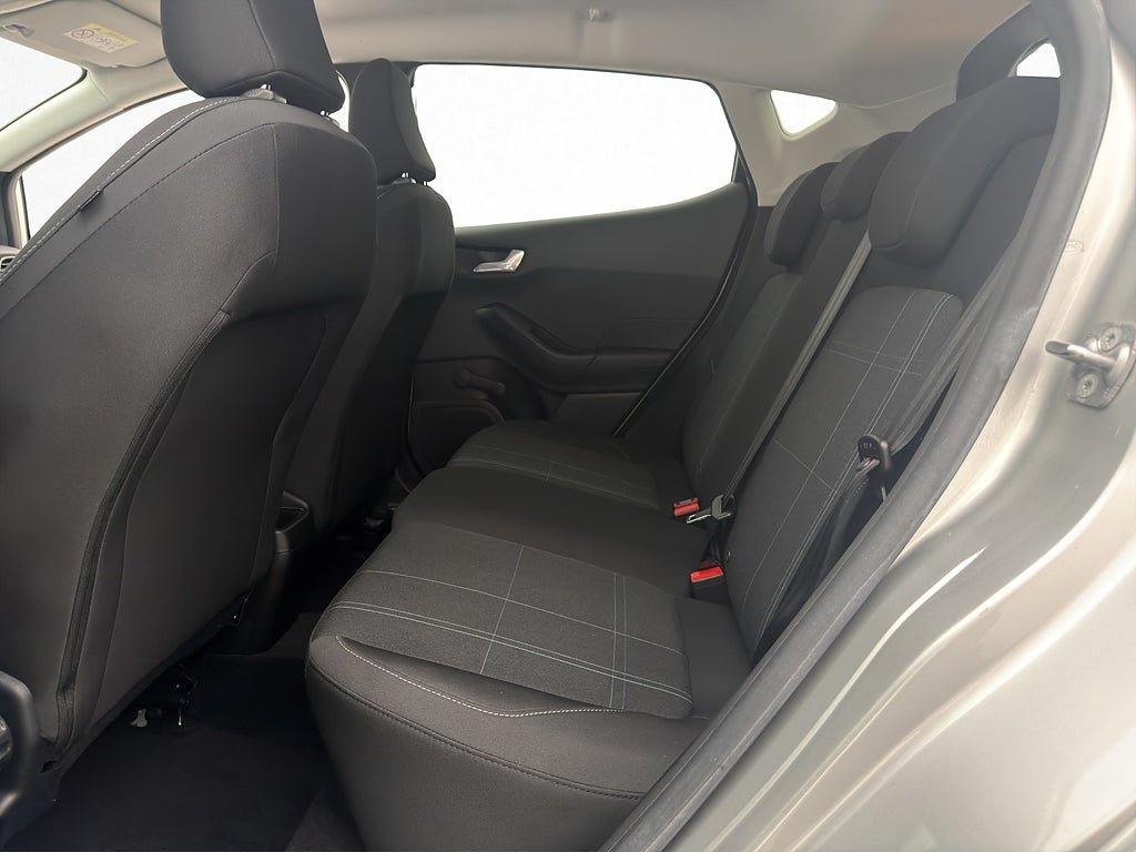 Vehicle Image 23