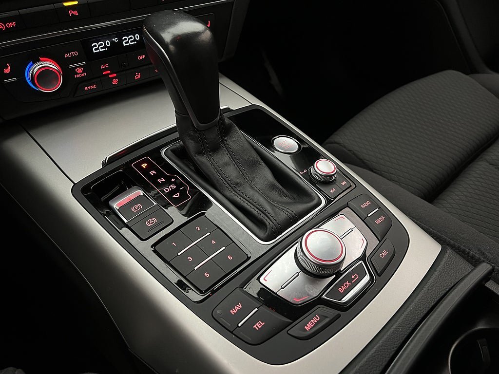 Vehicle Image 24