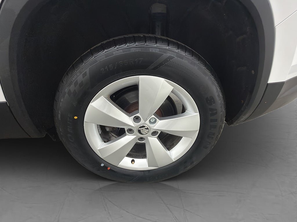 Vehicle Image 33