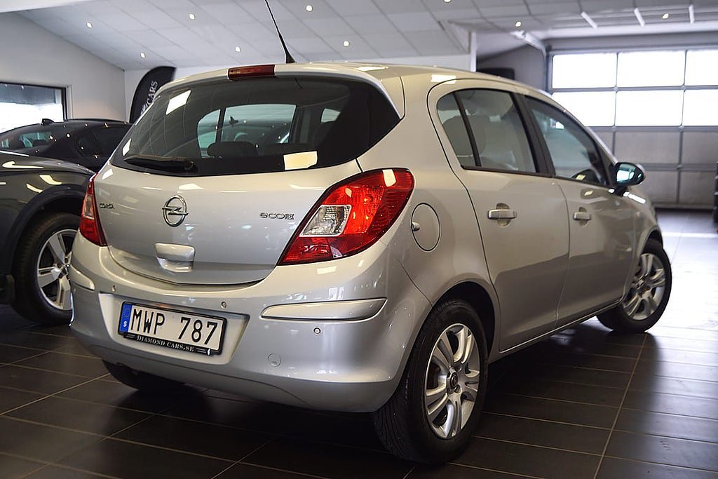 Vehicle Image 7