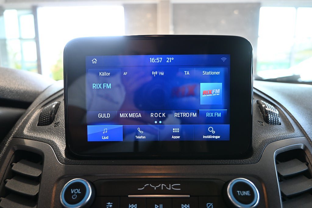 Vehicle Image 15