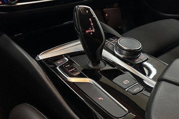 Vehicle Image 24