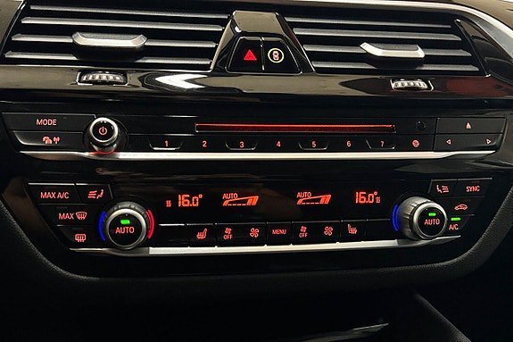 Vehicle Image 27